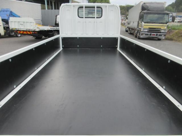 MITSUBISHI CANTER 2025 Image 31