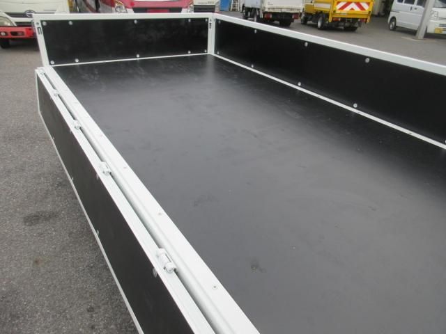 MITSUBISHI CANTER 2025 Image 31