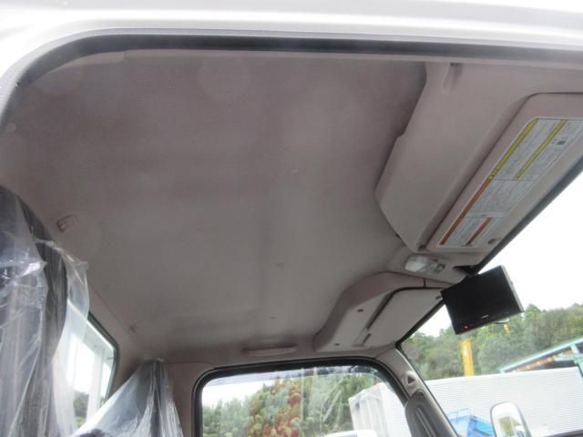 MITSUBISHI CANTER 2025 Image 31