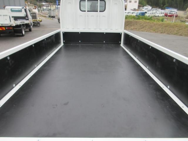 MITSUBISHI CANTER 2025 Image 31