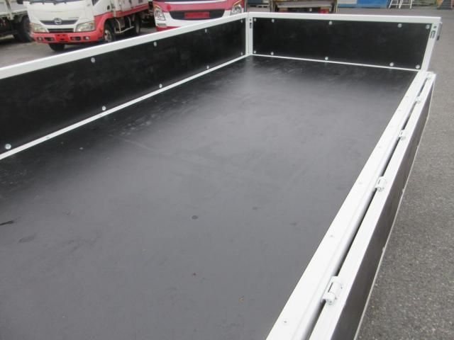 MITSUBISHI CANTER 2025 Image 31