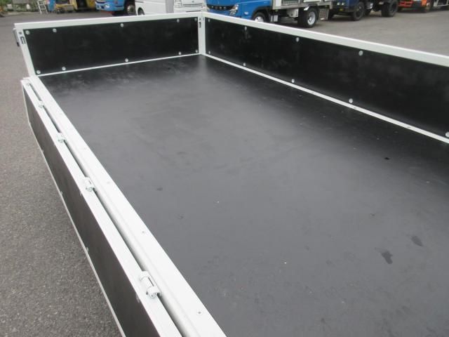 MITSUBISHI CANTER 2025 Image 31