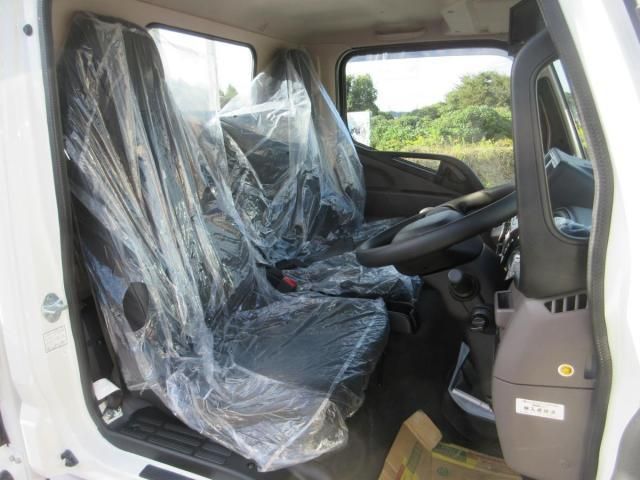 MITSUBISHI CANTER 2025 Image 31