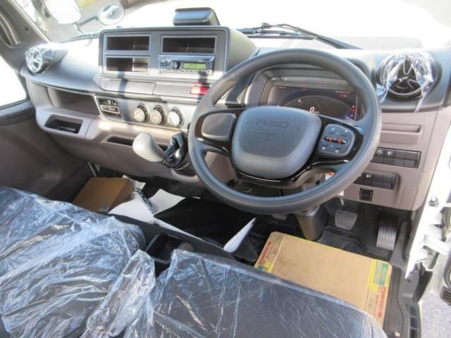 MITSUBISHI CANTER 2025 Image 31