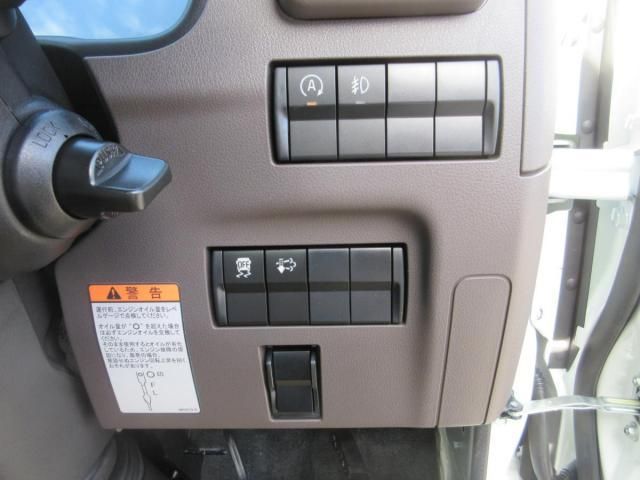 MITSUBISHI CANTER 2025 Image 31