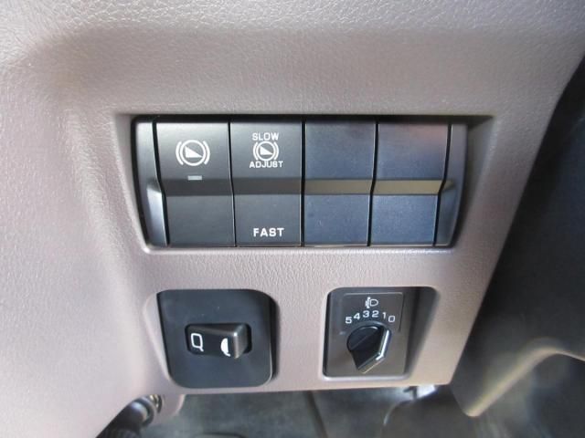 MITSUBISHI CANTER 2025 Image 31