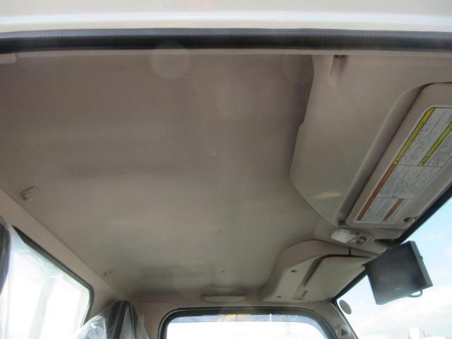 MITSUBISHI CANTER 2025 Image 31