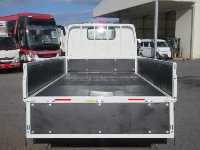 MITSUBISHI CANTER 2025 Image 31