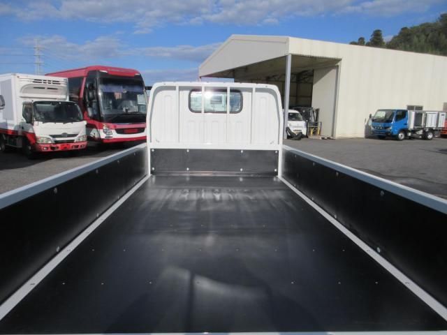 MITSUBISHI CANTER 2025 Image 31