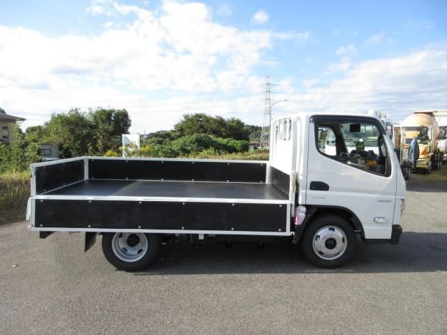 MITSUBISHI CANTER 2025 Image 31