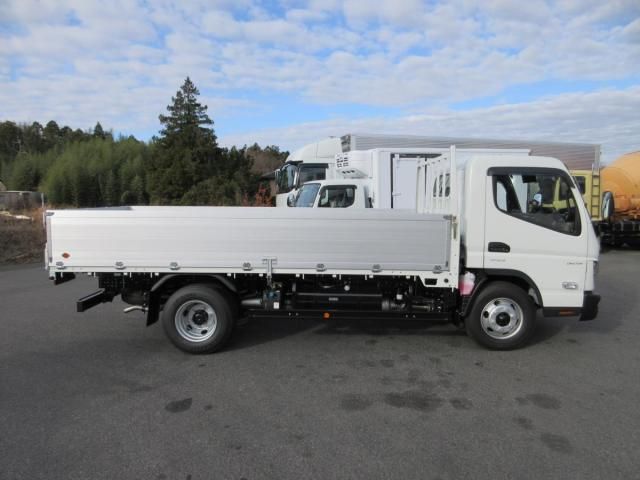 MITSUBISHI CANTER 2025 Image 31