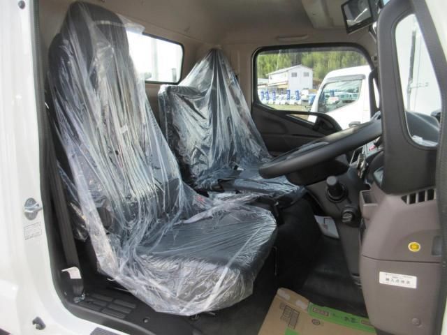 MITSUBISHI CANTER 2025 Image 31