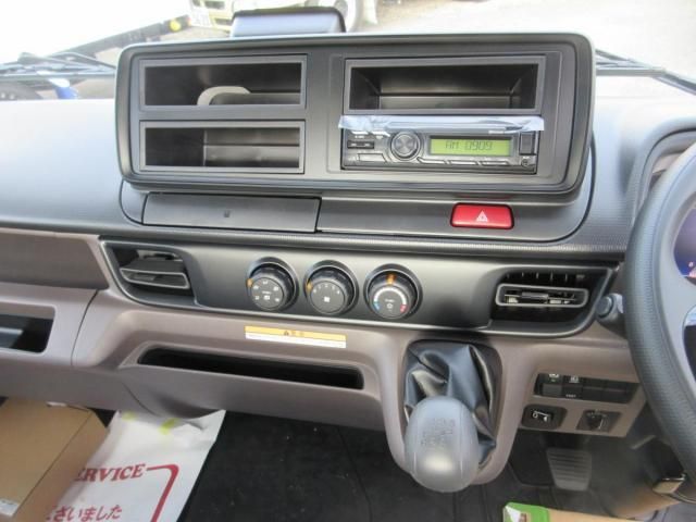 MITSUBISHI CANTER 2025 Image 31