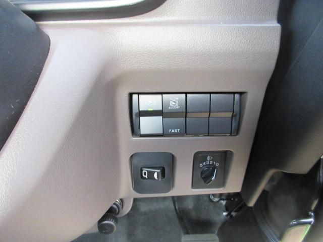 MITSUBISHI CANTER 2025 Image 31