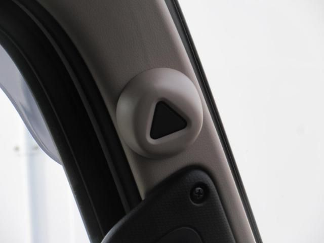 MITSUBISHI CANTER 2025 Image 31