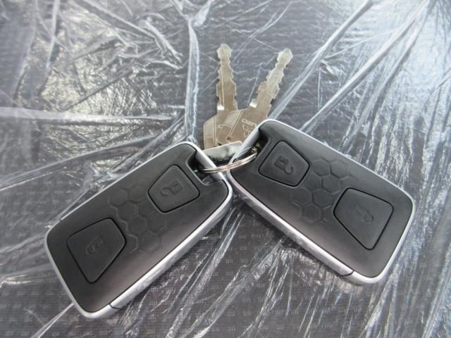 MITSUBISHI CANTER 2025 Image 31