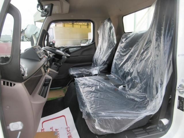 MITSUBISHI CANTER 2025 Image 31