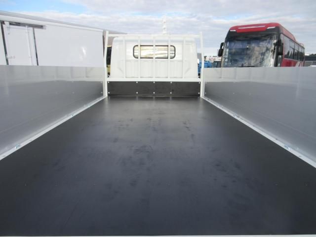 MITSUBISHI CANTER 2025 Image 31