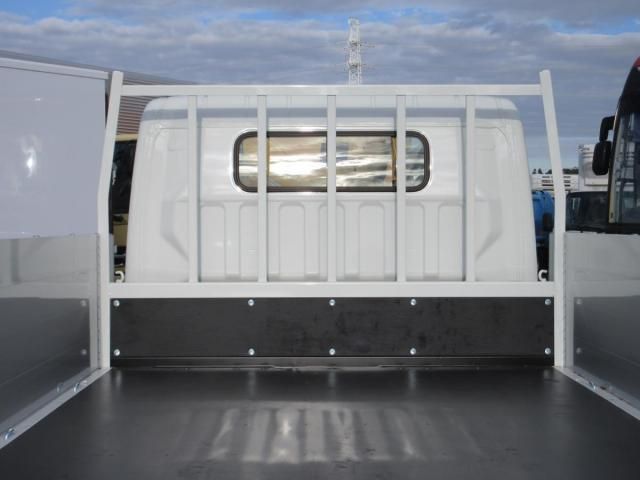 MITSUBISHI CANTER 2025 Image 31