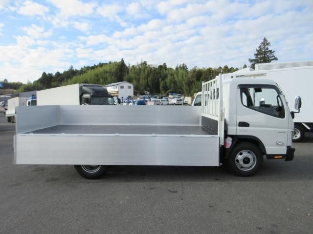 MITSUBISHI CANTER 2025 Image 31