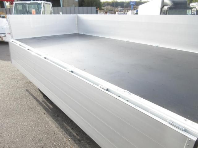 MITSUBISHI CANTER 2025 Image 31