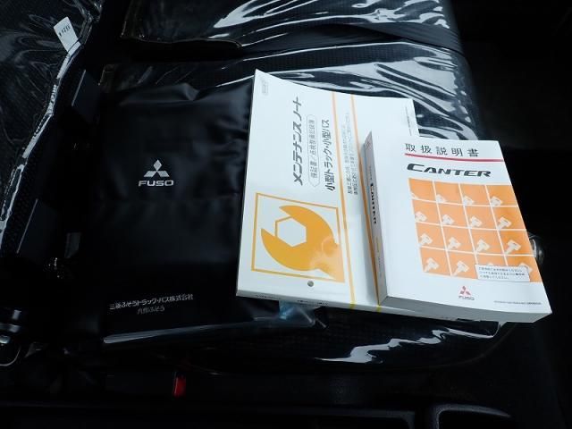 MITSUBISHI CANTER 2018 Image 31