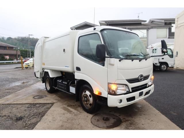 HINO DUTRO 2017 Image 31
