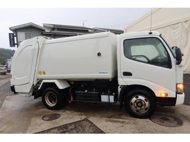 HINO DUTRO 2017 Image 31