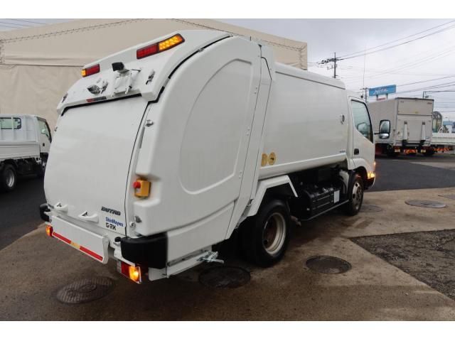 HINO DUTRO 2017 Image 31