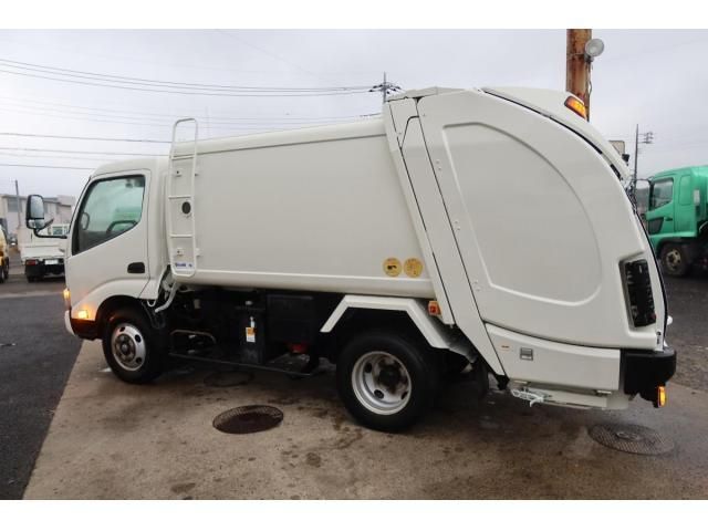 HINO DUTRO 2017 Image 31