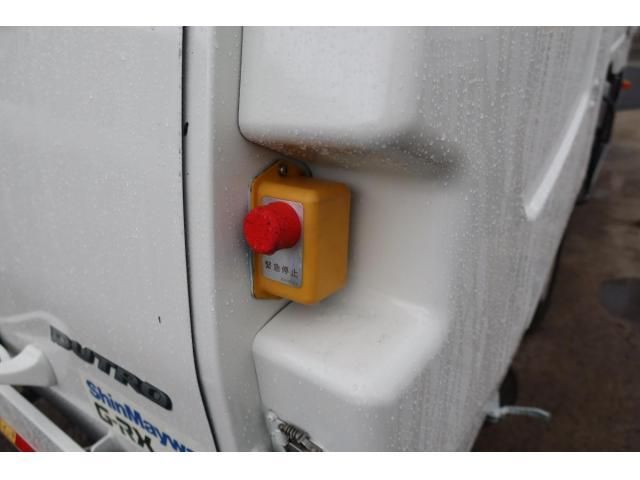 HINO DUTRO 2017 Image 31