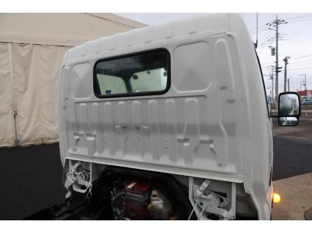 HINO DUTRO 2017 Image 31