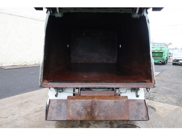 HINO DUTRO 2017 Image 31