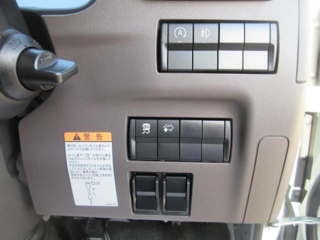 MITSUBISHI CANTER 2025 Image 31