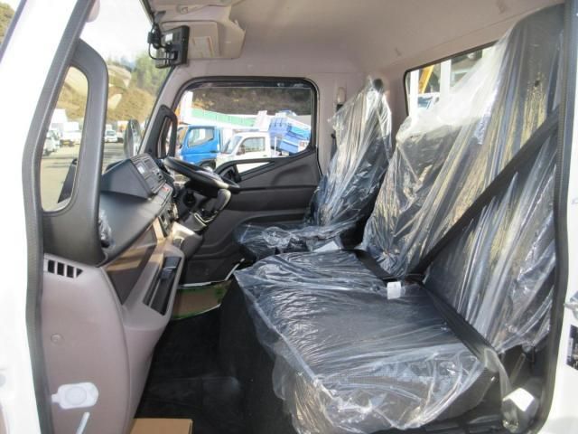 MITSUBISHI CANTER 2025 Image 31