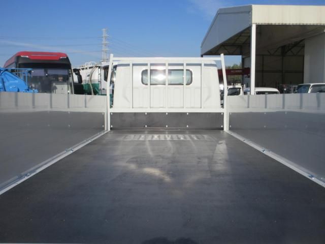 MITSUBISHI CANTER 2025 Image 31