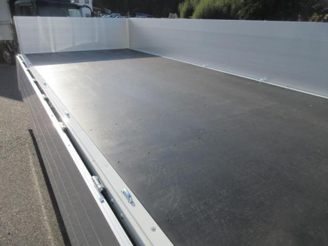 MITSUBISHI CANTER 2025 Image 31