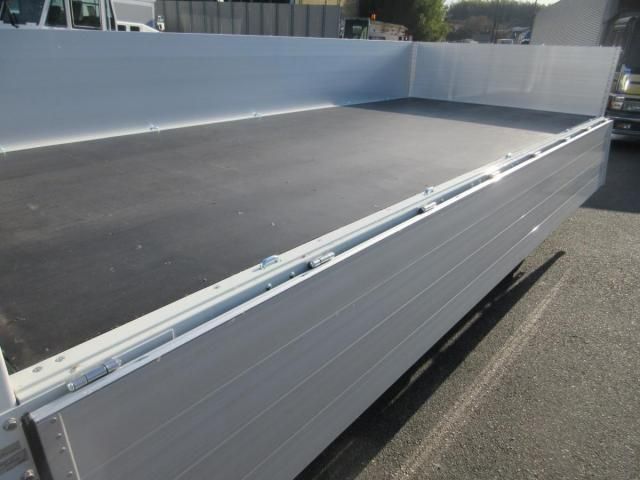 MITSUBISHI CANTER 2025 Image 31