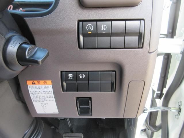 MITSUBISHI CANTER 2025 Image 31