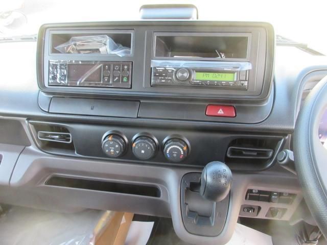 MITSUBISHI CANTER 2025 Image 31