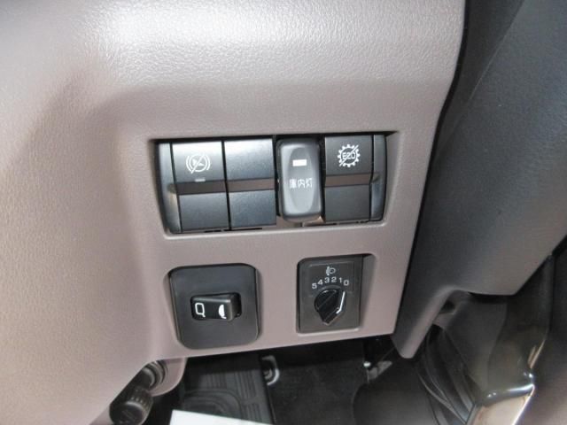 MITSUBISHI CANTER 2025 Image 31