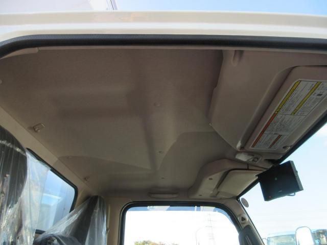 MITSUBISHI CANTER 2025 Image 31