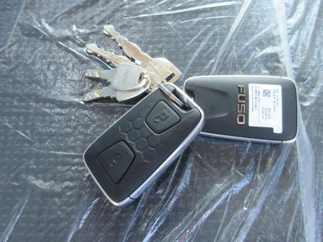 MITSUBISHI CANTER 2025 Image 31