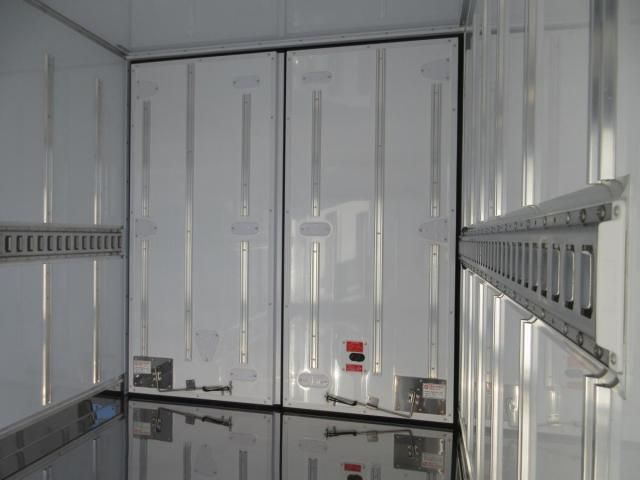 MITSUBISHI CANTER 2025 Image 31