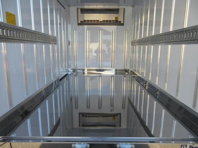 MITSUBISHI CANTER 2025 Image 31