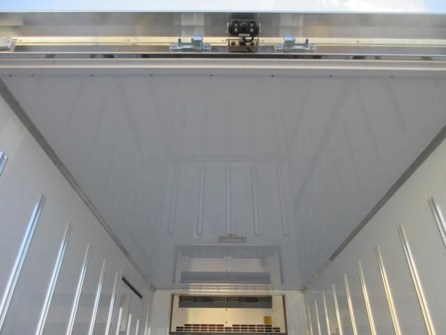 MITSUBISHI CANTER 2025 Image 31