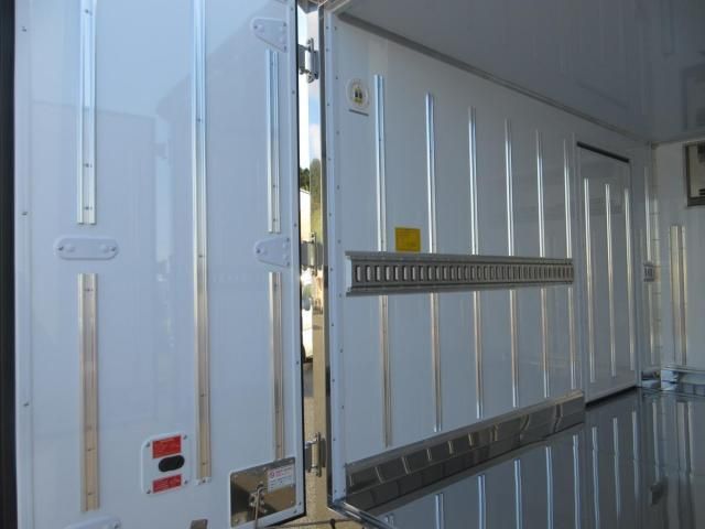 MITSUBISHI CANTER 2025 Image 31