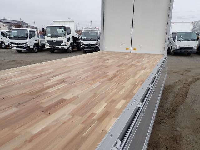 MITSUBISHI CANTER 2025 Image 31