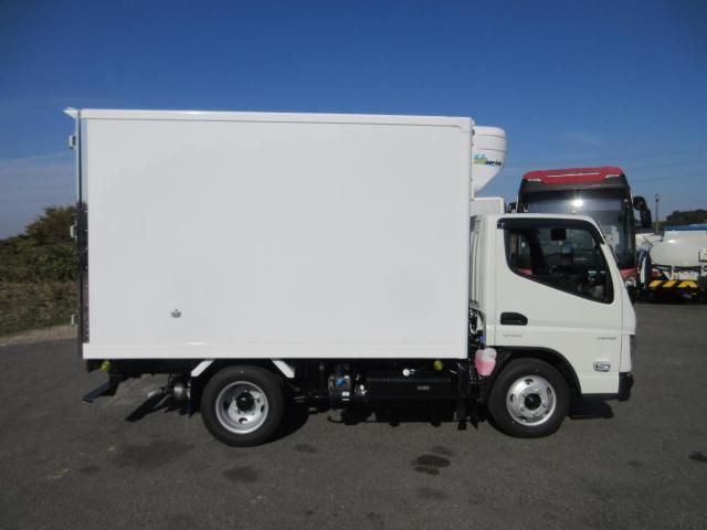 MITSUBISHI CANTER 2025 Image 31