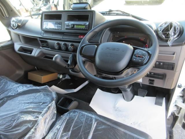 MITSUBISHI CANTER 2025 Image 31